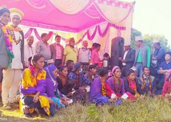 अछाममा कांग्रेस प्रवेशको लहर बढ्यो, एकैसाथ नेकपा परित्याग ७ दर्जन बढी प्रवेश