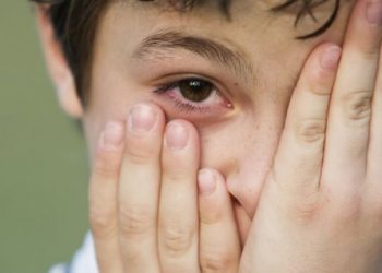 आँखामा अन्नो आएर सताउँछ ? यस्ता छन् रोकथाम र उपचार विधि