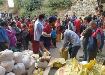 बाजुराकाे  बुढीगंगा  नगरपालिकाका बिपन्न परिवारलाई खाद्यान्न सामग्री वितरण