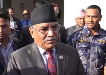 संसद विघटन गणतन्त्रमाथि प्रधानमन्त्री ओलीको ‘कू’ : प्रचण्ड