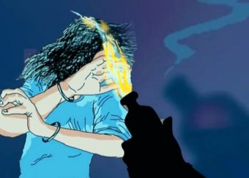 शिक्षकले गरे आफ्नै विद्यार्थीमाथि एसिड प्रहार।