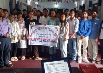 एसईईकाे माैका परिक्षा दिने विद्यार्थीकाे बिदाई
